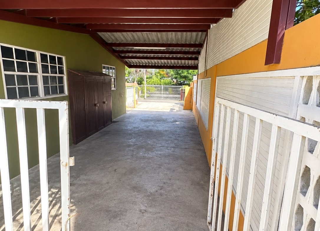 FOR SALE – Spacious property with multiple living possibilities at Santa Rosa