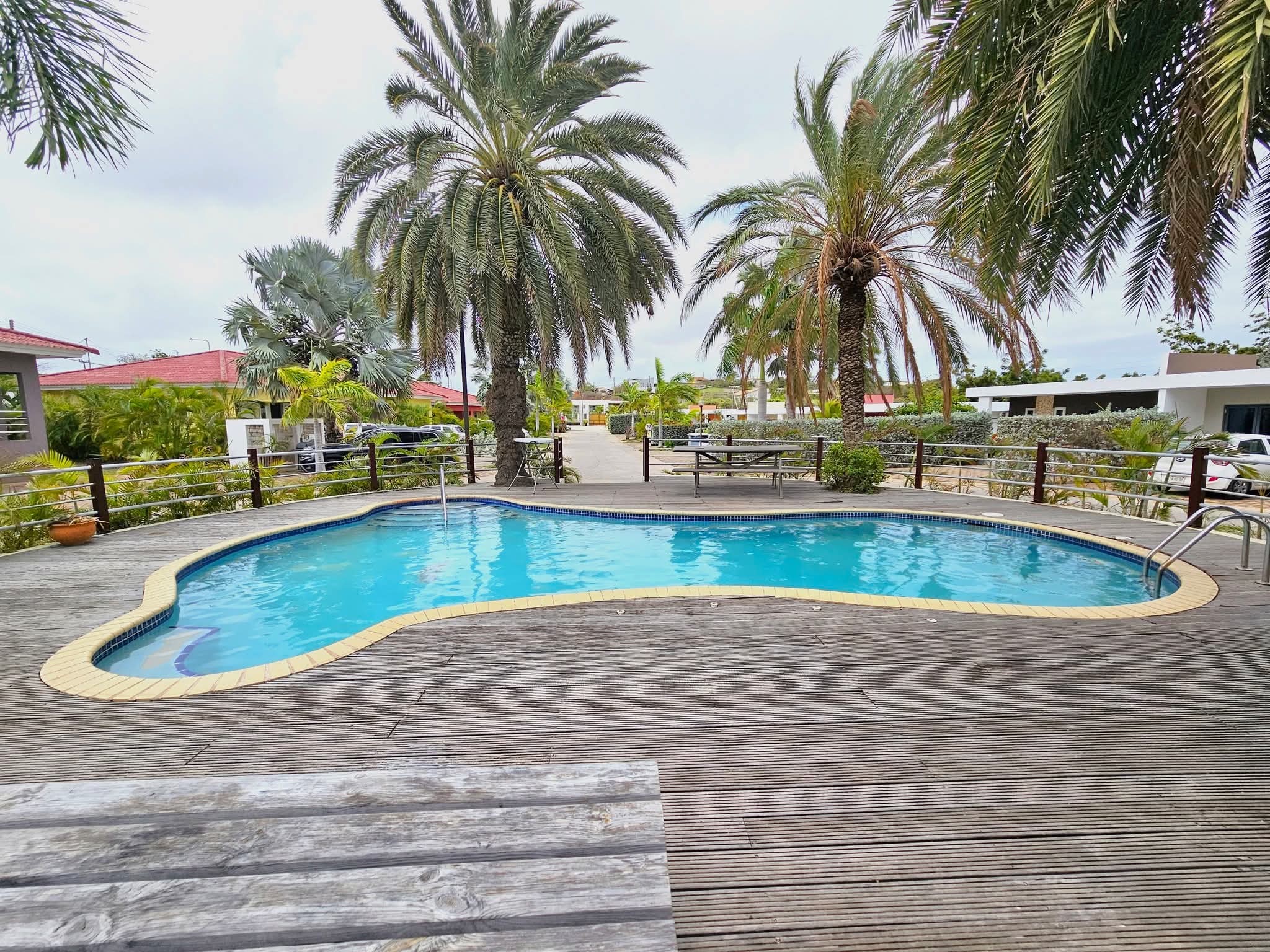 2 bedroom Liverpool resort for rent