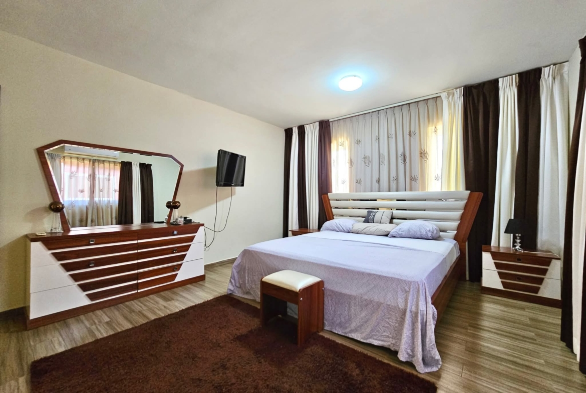 2 bedroom Liverpool resort for rent