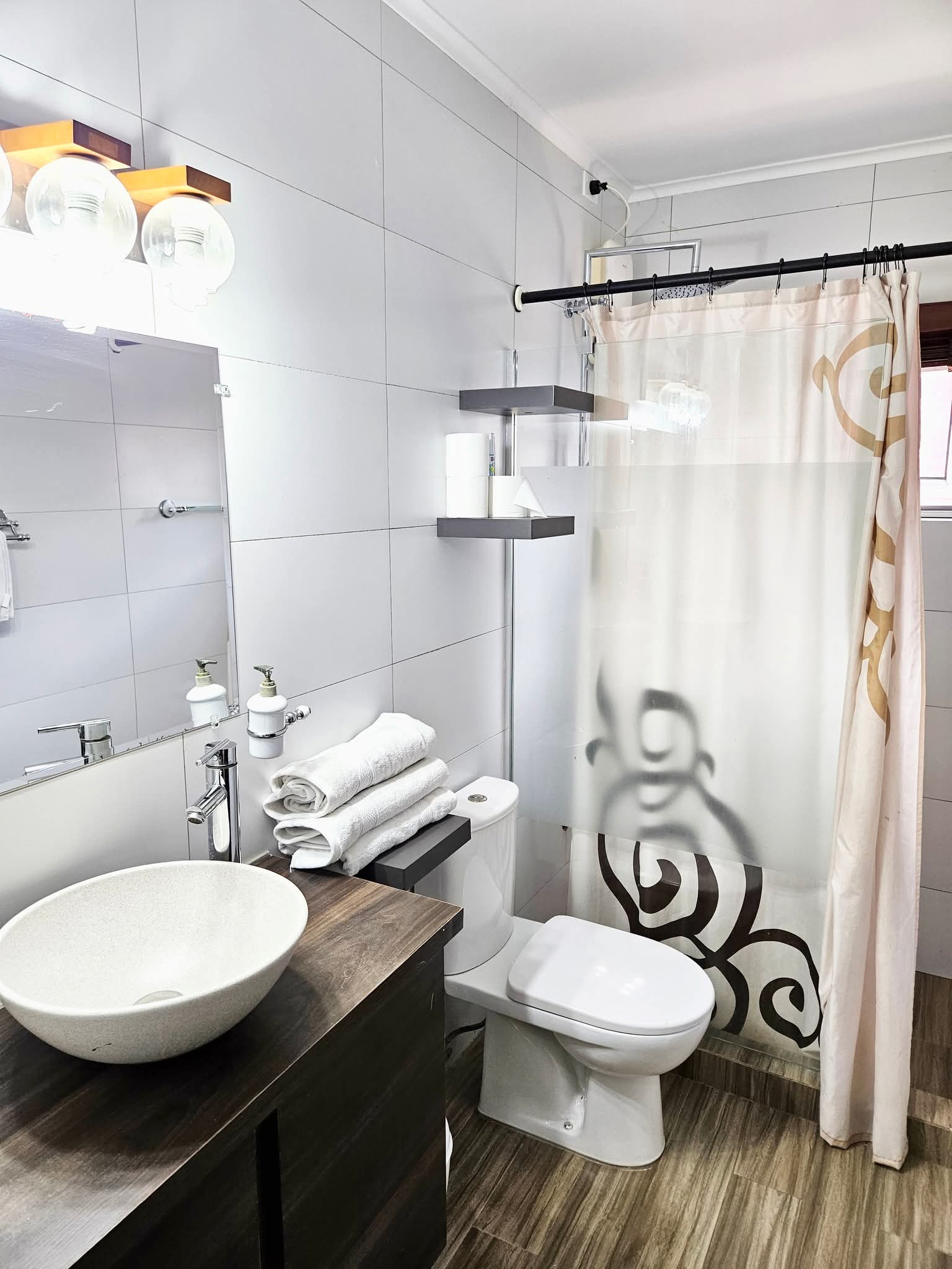 2 bedroom Liverpool resort for rent